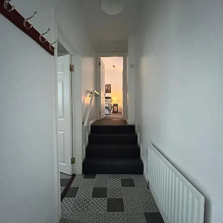 Дом отдыха Town House,moville 61 Мовилл