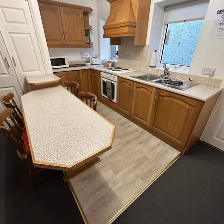 Town House,moville 61 Дом отдыха *