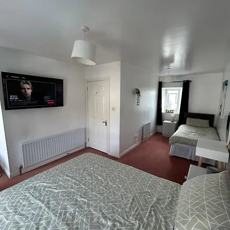 Town House,moville 61 Дом отдыха Мовилл